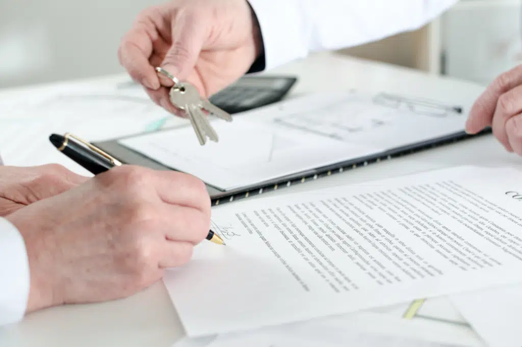 Signature bail immobilier