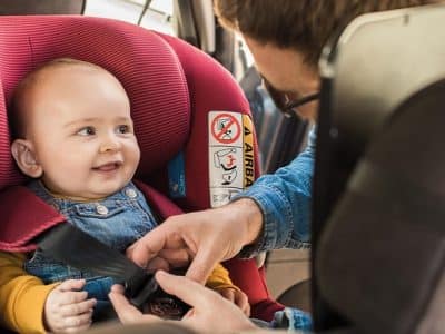 Les bienfaits du cosy pour les bébés et les enfants jusqu'à quel âge