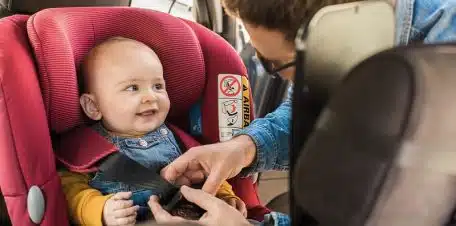Les bienfaits du cosy pour les bébés et les enfants jusqu'à quel âge