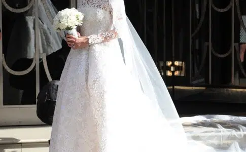 Une robe de mariée splendide