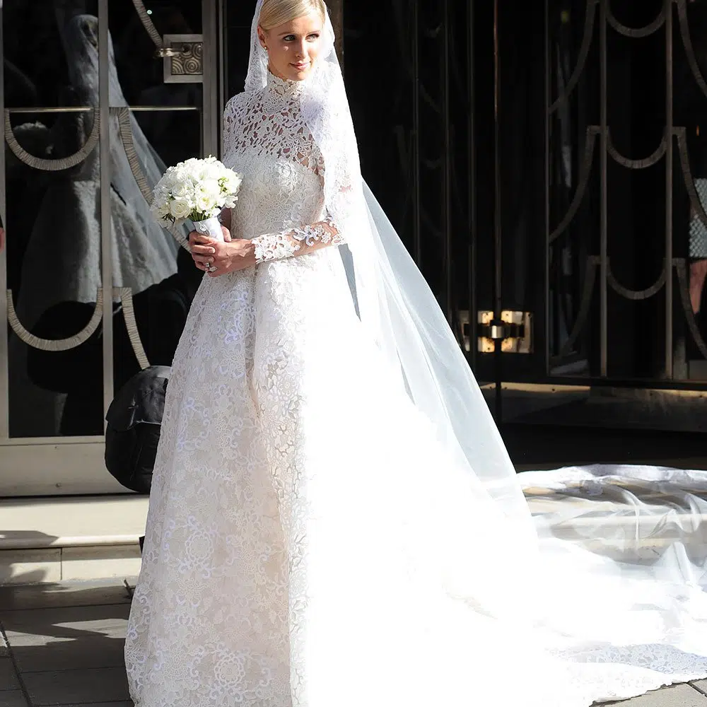 Une robe de mariée splendide
