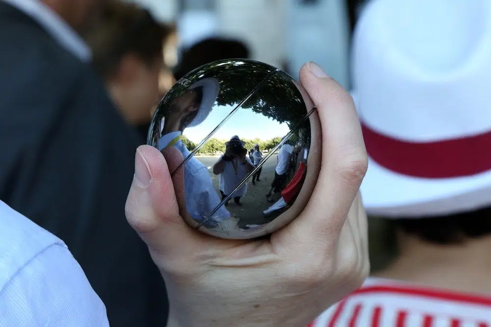 boule de pétanque brillante