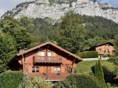 Choisir un constructeur expérimenté pour votre maison individuelle en Savoie : une étape essentielle !