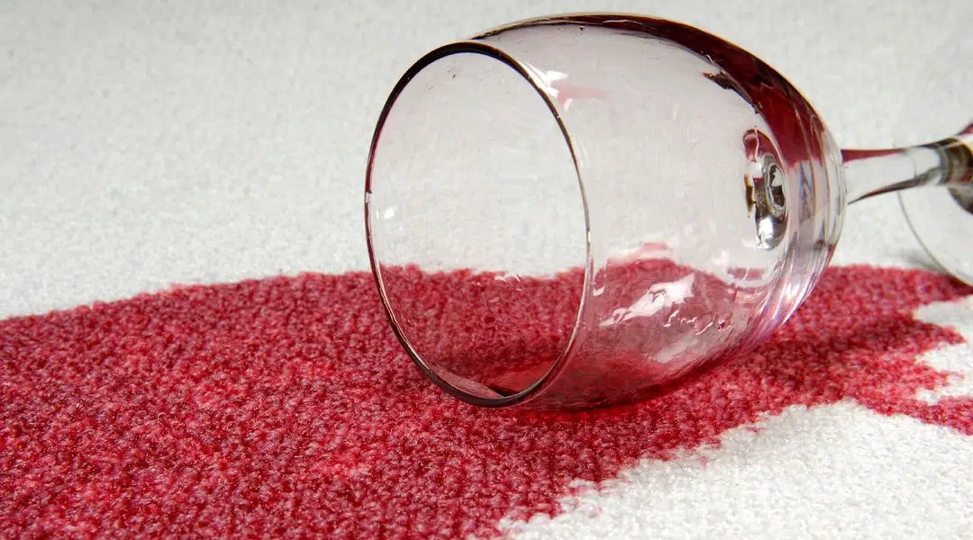enlever une tache de vin rouge